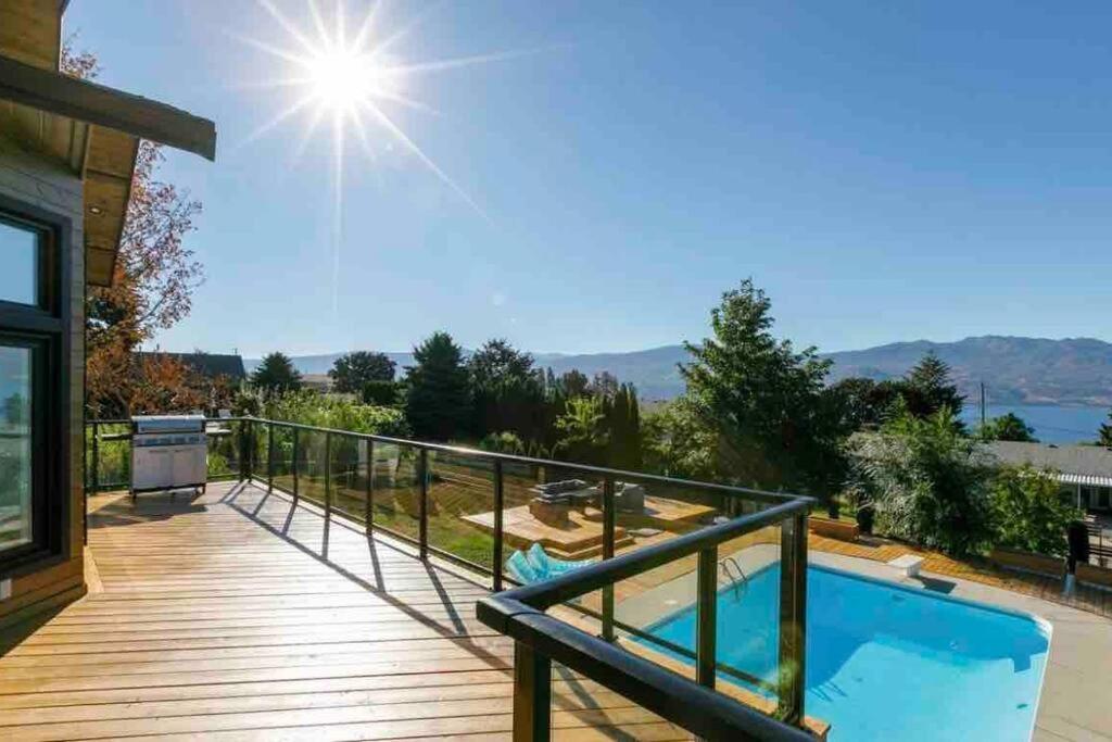Luxurious 5 Bedroom House With Pool & Sauna West Kelowna Esterno foto