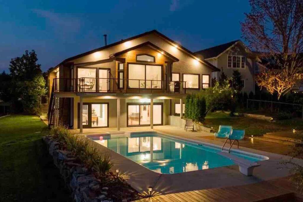 Luxurious 5 Bedroom House With Pool & Sauna West Kelowna Esterno foto