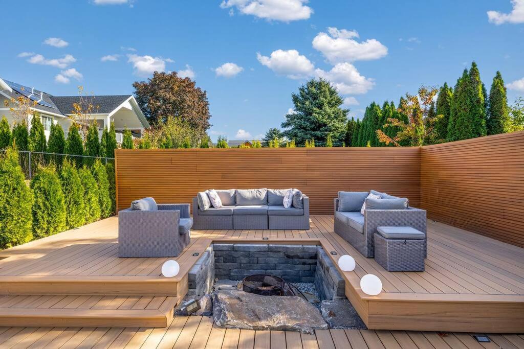Luxurious 5 Bedroom House With Pool & Sauna West Kelowna Esterno foto